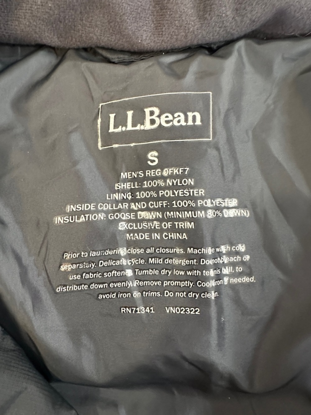 LL Bean Goose Down Puffer Jacket Mens  Winter Hiking Coat Black Small Like New - Picture 4 of 7
